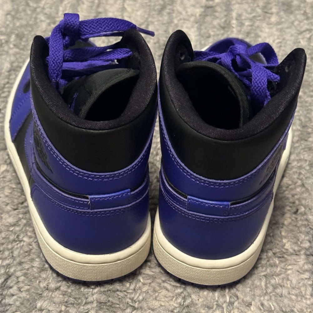 Nike AIR JORDAN… purple/black.size 7.5. worn 1 hr ..A unique color..